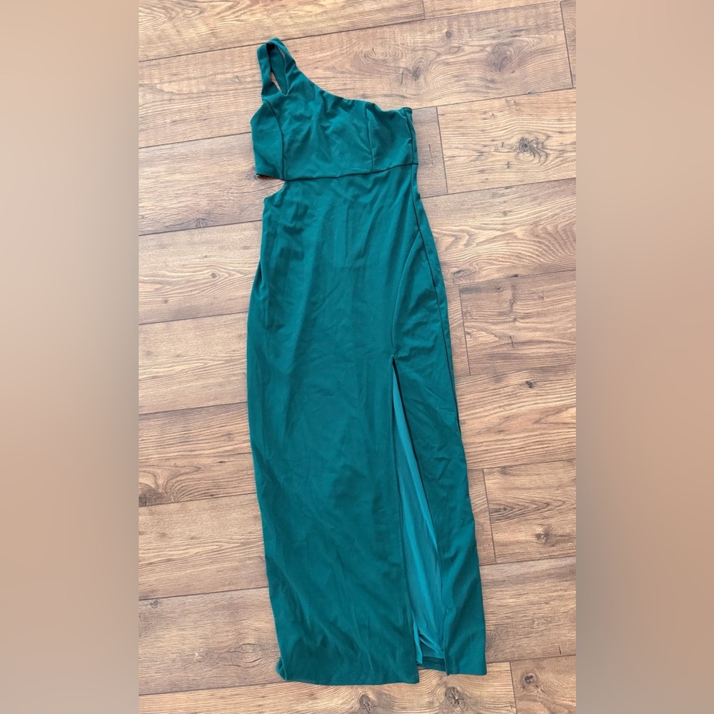 Lulu's Green One-Shoulder Dress